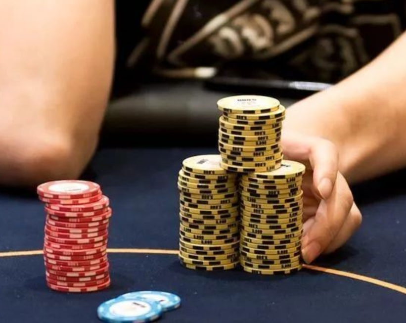 “宝宝玩德州扑克：亲子游戏新风尚”